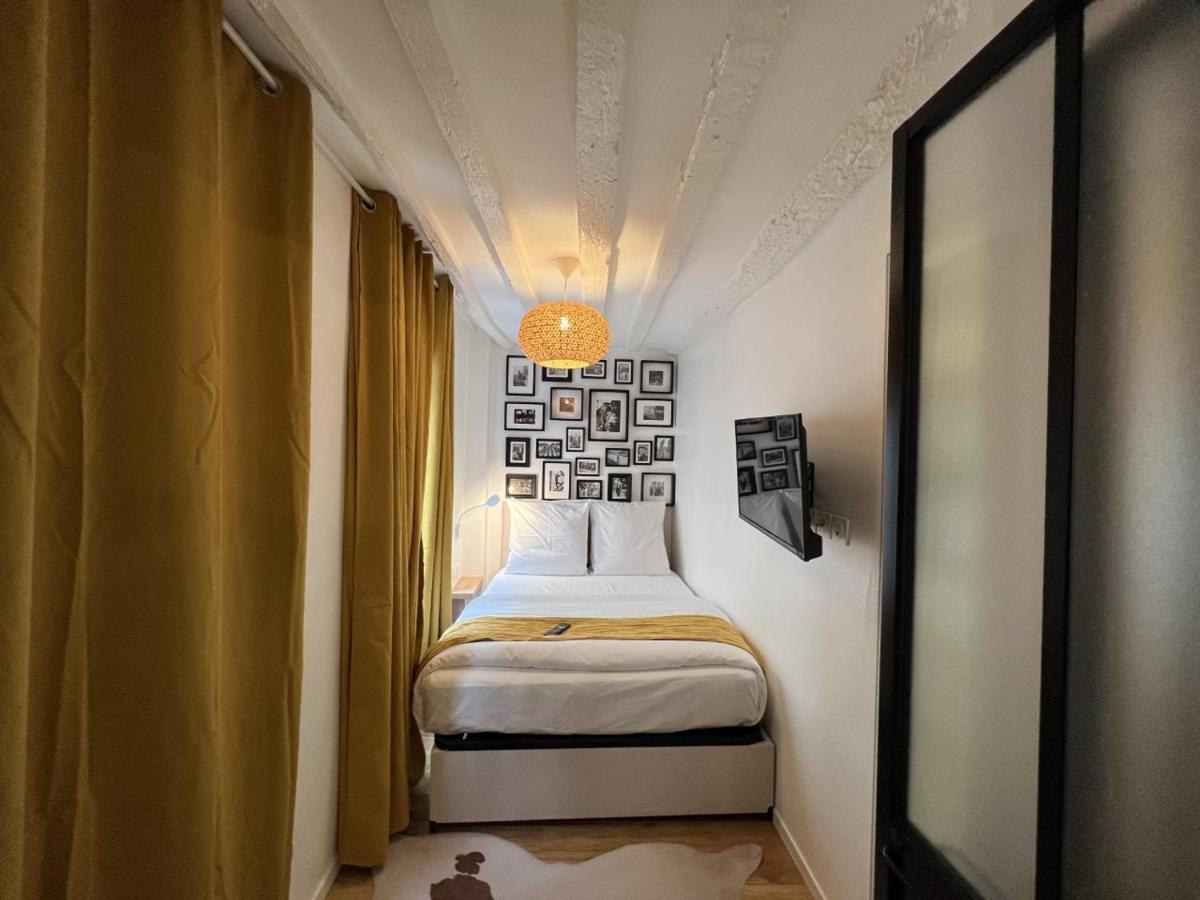 Apartment & Canal - *